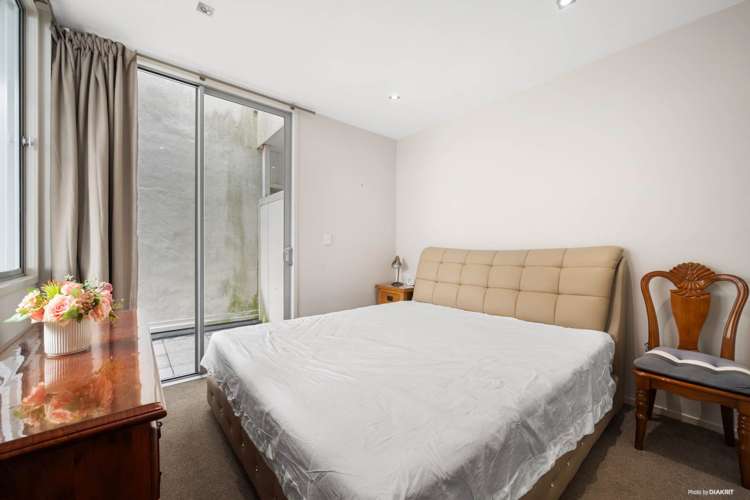 1G/1C Queen Mary Avenue Epsom_16