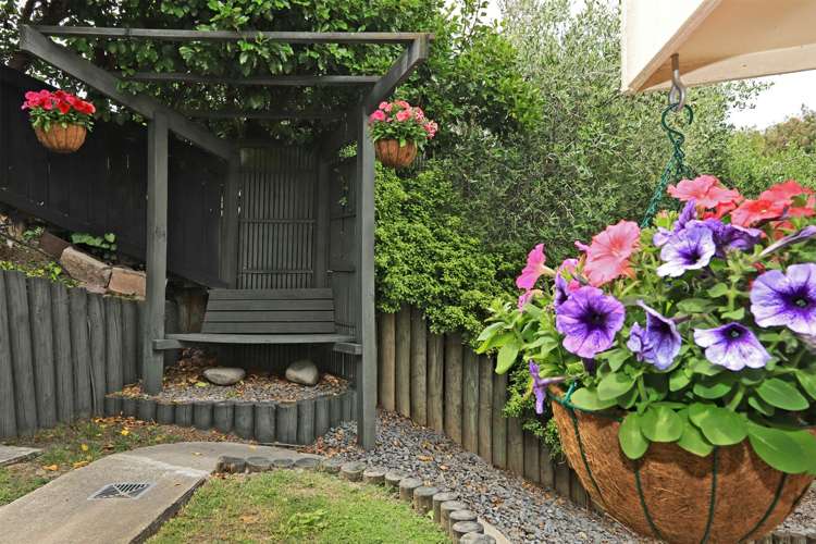 3b Laing Cove Havelock North_12