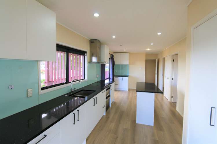 15A Halleys Place Mount Roskill_4