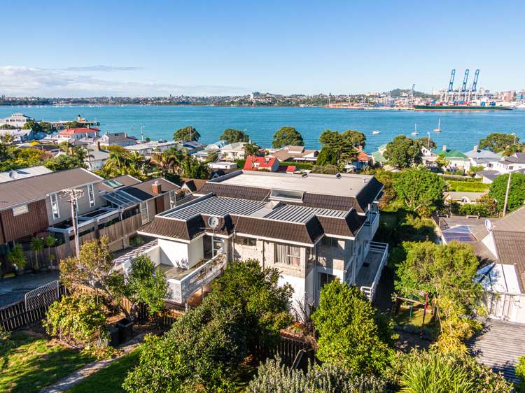 1/47 Clarence Street Devonport_22