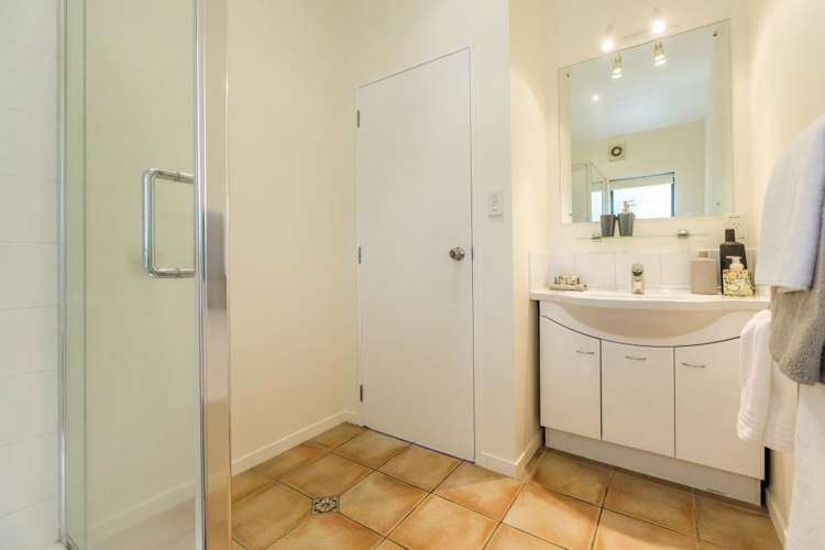 1/69 Waiatarua Road Remuera_18