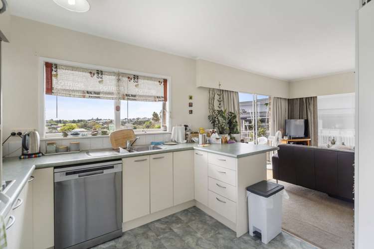 4/12 Aramoana Avenue Devonport_14