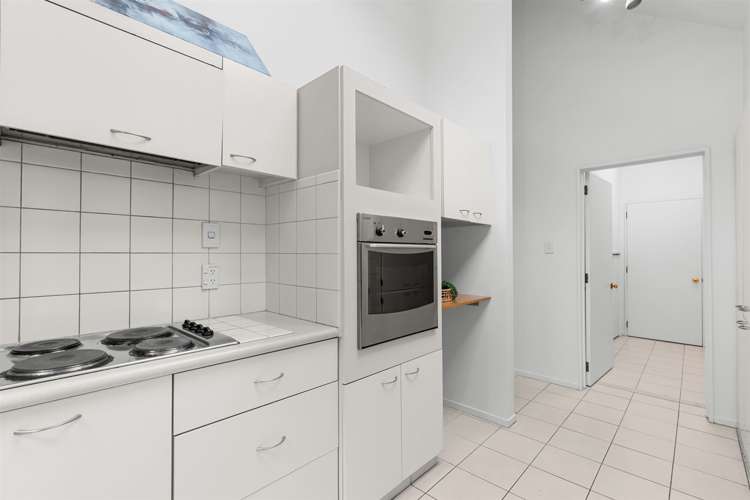 1/8 Cottesmore Close Burnside_6