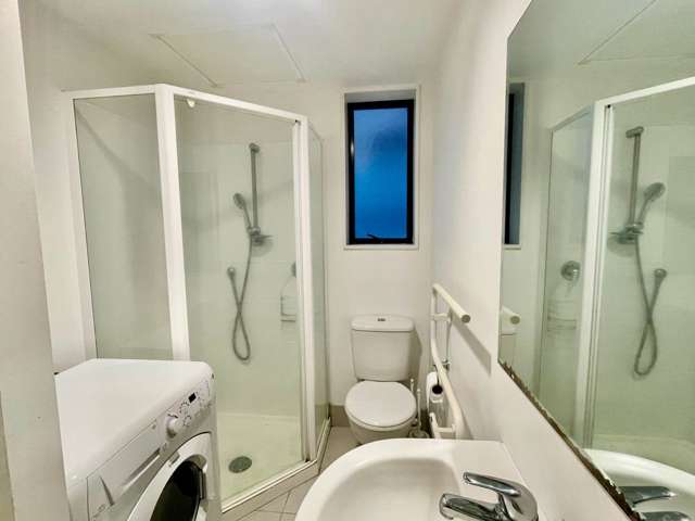 203/36 Eden Crescent City Centre_4