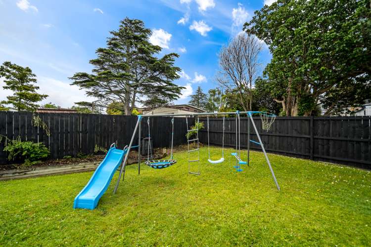 1/7 Howe Street Howick_23