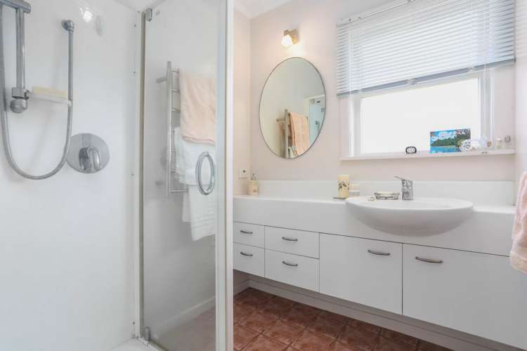 2/50 Turama Road Royal Oak_11