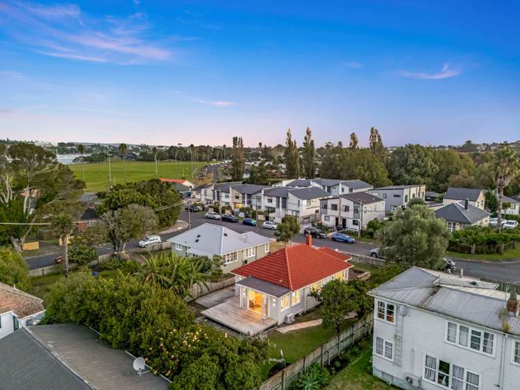 25 Alamein Road Panmure_18