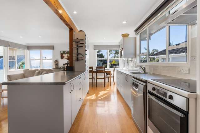 8 Montmere Avenue Te Atatu Peninsula_2