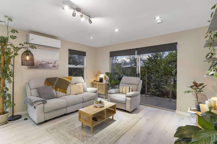 1/7 Alston Avenue Kelston_1