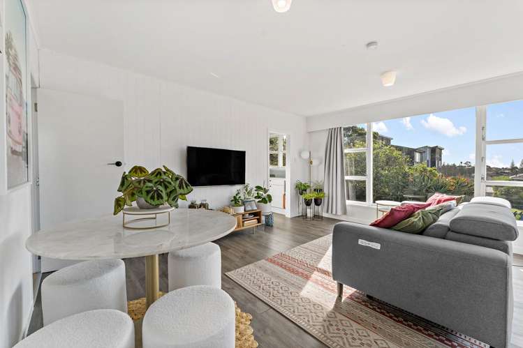 1/17 Felton Mathew Avenue_0