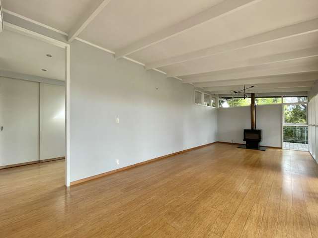 862 West Coast Road Waiatarua_4