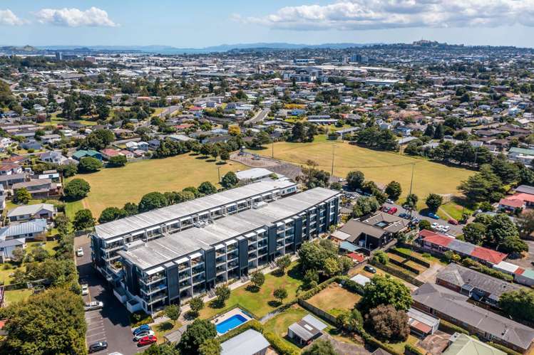52/8 Thompson Park Road Mount Wellington_16