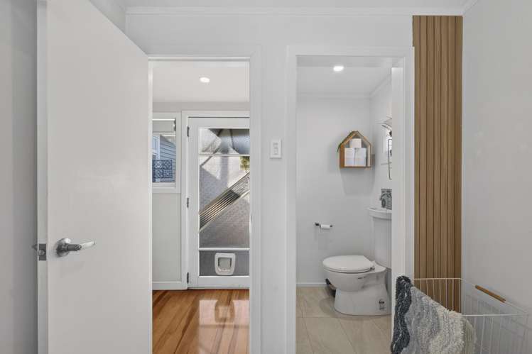 83 Tukapa Street Westown_15