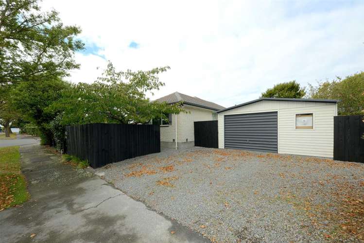 102 Lowry Avenue Redwood_17