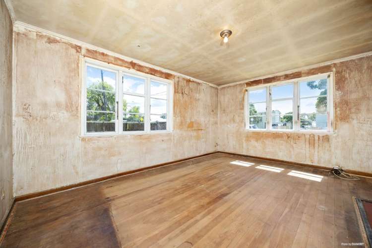 107 Point England Road Point England_3