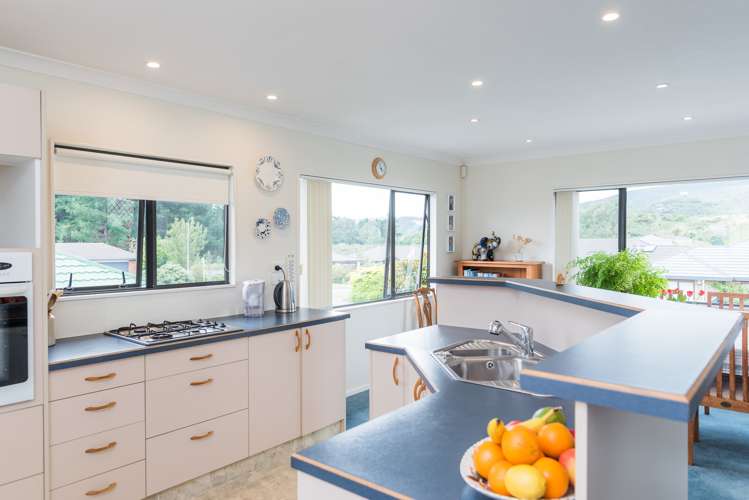 4 Lorna Irene Drive Raumati South_9