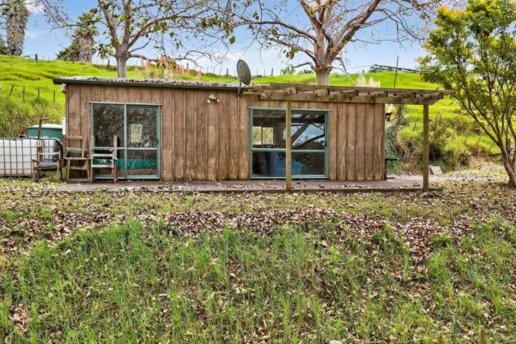 102B James Road Maungaturoto_9