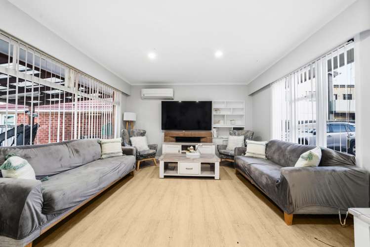 25 Great South Road_5