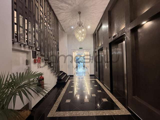 Stylish Retail Gem on Queen Street