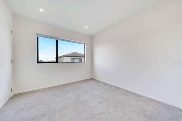 2/1 Cape Road Mangere_3