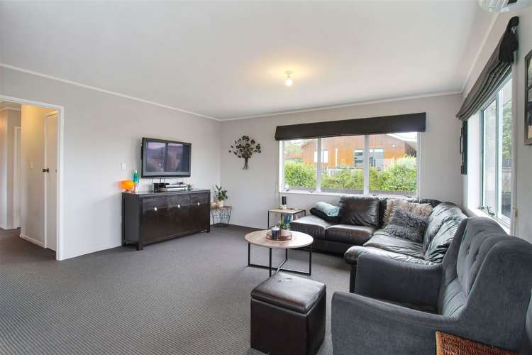 25 Crispe Road Clarks Beach_6