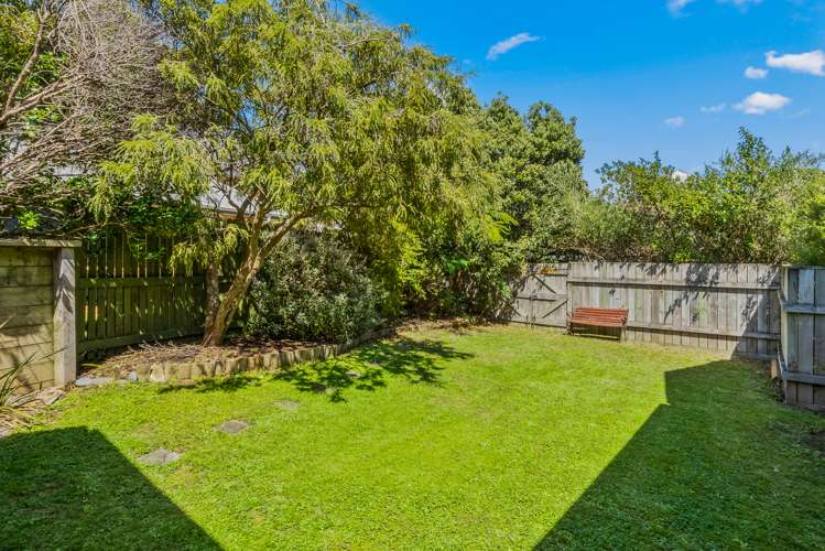 13 Kinnel Grove Papakowhai_21