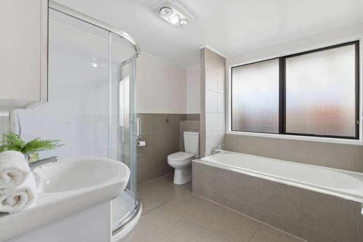 112 Mirrabooka Avenue Botany Downs_13