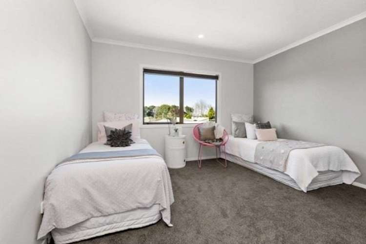 2/10 Gazeley Avenue Silverdale_13