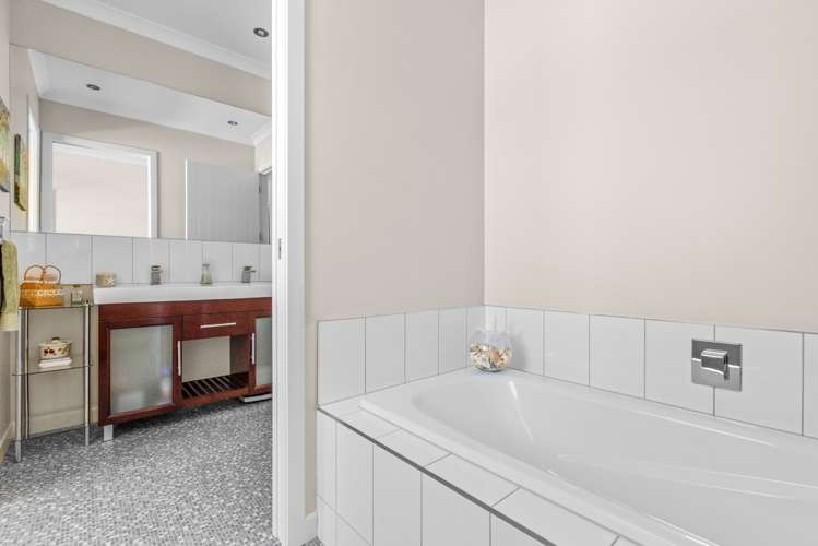 111 Arataki Road Havelock North_12