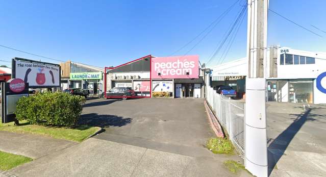 High exposure industrial unit – Wairau Valley