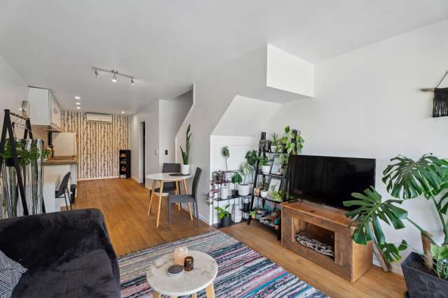 2/43 Goldridge Way Goldfield Heights_1