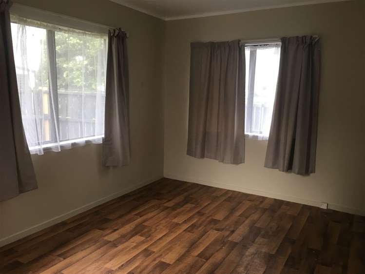 1/15 Barneys Farm Road Clendon Park_3