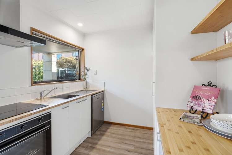 8/4 Broadbent Street_5