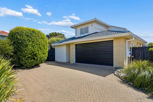 Move in Ready in Macleans Zone