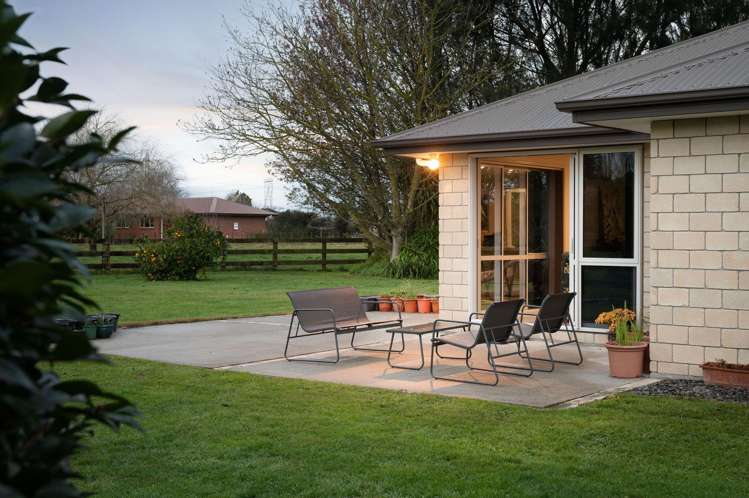 186b Holland Road Puketaha_12