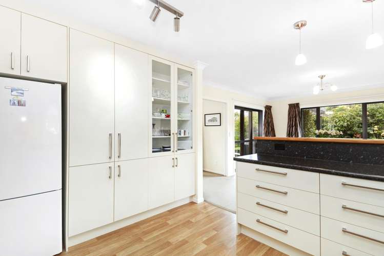 189 Woodman  Drive Tawa_8