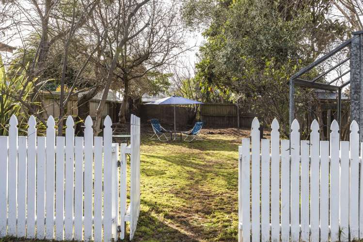 35 Colenso Street Sumner_20