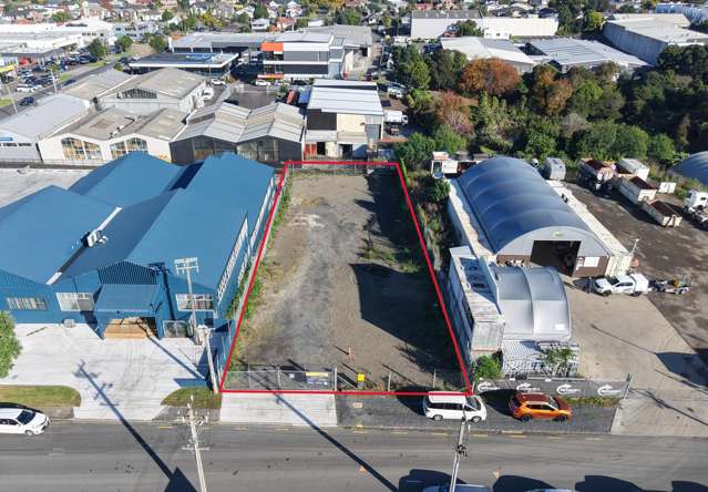 1,330sqm Penrose yard - $60,000pa