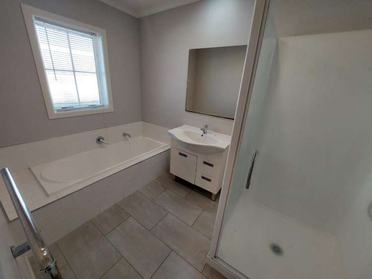 25 Queens Park Crescent 1067_8