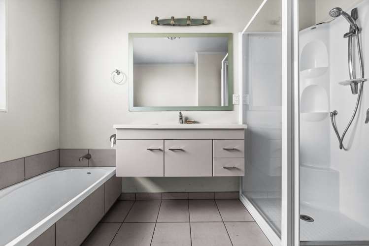 15 Mcnaughton Place Onekawa_18