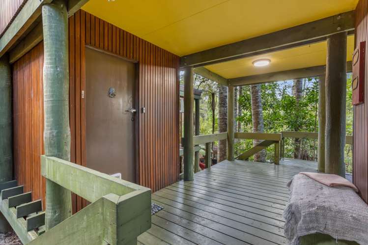 35 Sylvan Valley Avenue Titirangi_13