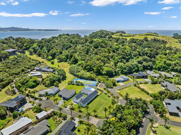 2 Platinum Place Matapouri_15