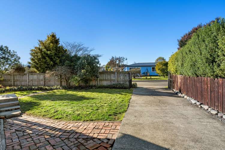 60 Tennyson Crescent Stoke_16