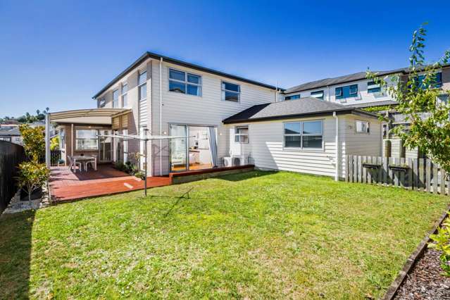 14 Fernhill Way Oteha_1