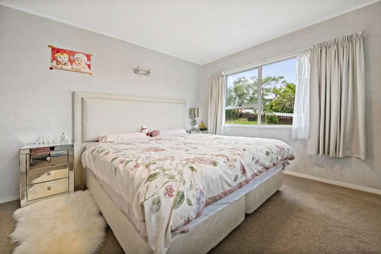 1 Glenbury Place Massey_15