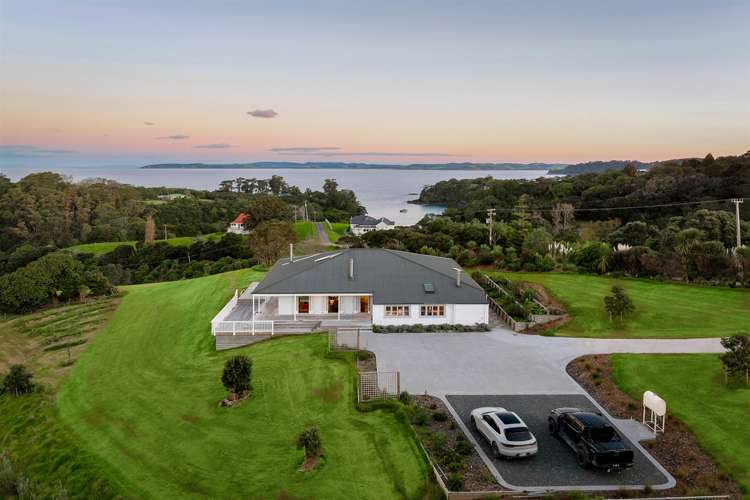 203 Cape Rodney Road Leigh_18