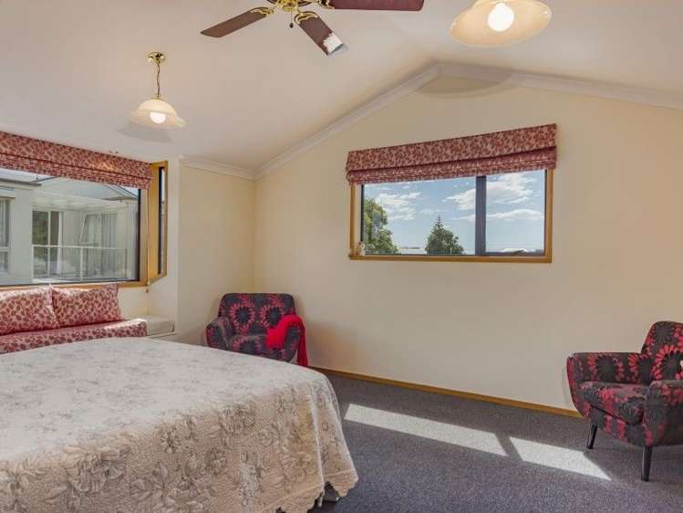 10 Di Pierri Way The Wood_11