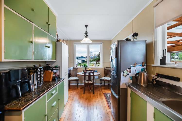 37 Te Takinga Street_5