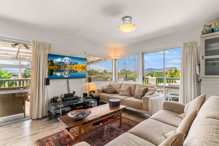 28 Pyle Road West One Tree Point_9