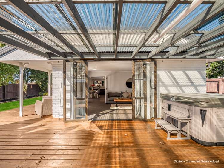 64 Karnak Crescent Russley_31